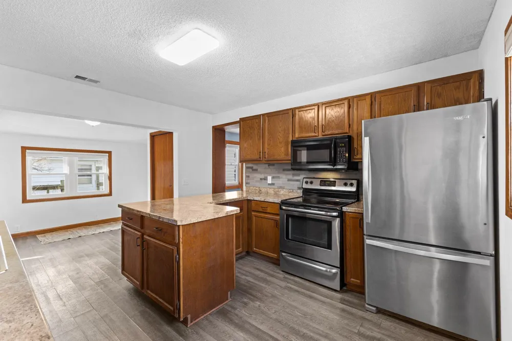 312 2nd Street Delano, MN 55328