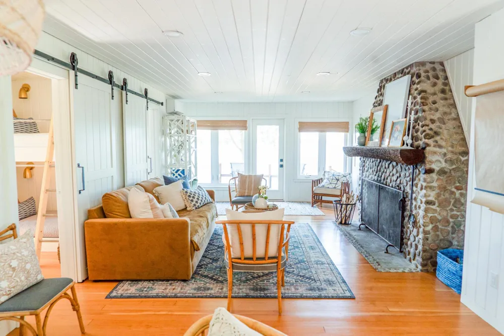 23040 S Lizzie Isle Pelican Rapids, MN 56572