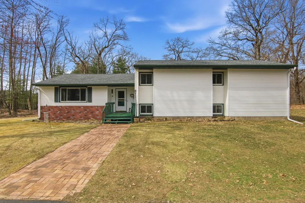 S8280 Lowes Creek Road Eau Claire, WI 54701