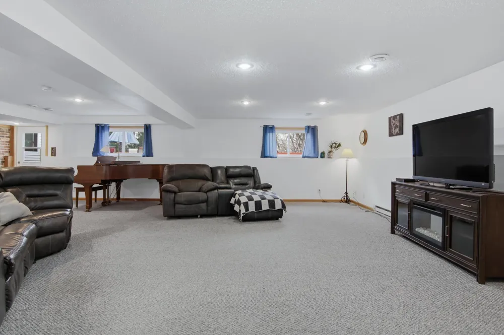 S8280 Lowes Creek Road Eau Claire, WI 54701