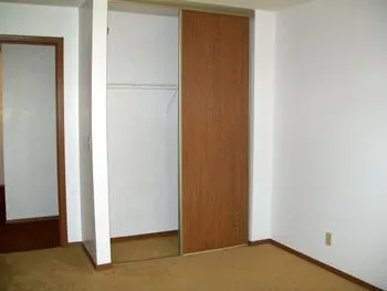 910 Hengen Street #402 Fairmont, MN 56031