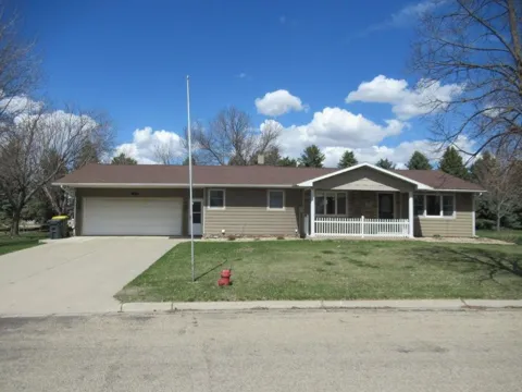 300 Sagratti Street W