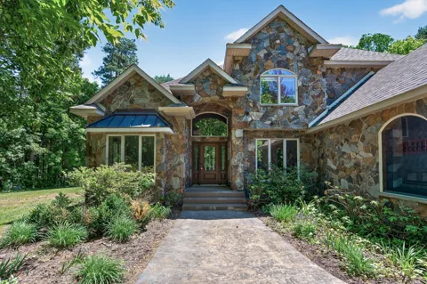 26563 Woodlands Parkway