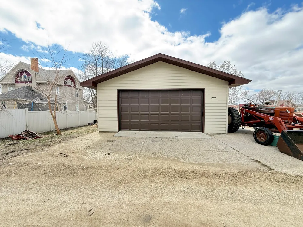 112 4th Street NW Ortonville, MN 56278