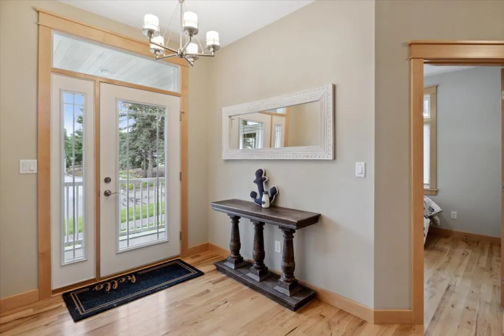 1329 S Oak Street Lake City, MN 55041