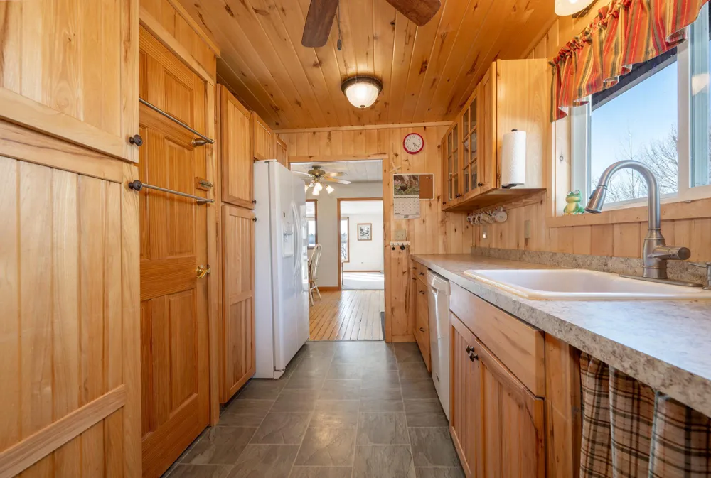 49616 Center Point Road Bigfork, MN 56628