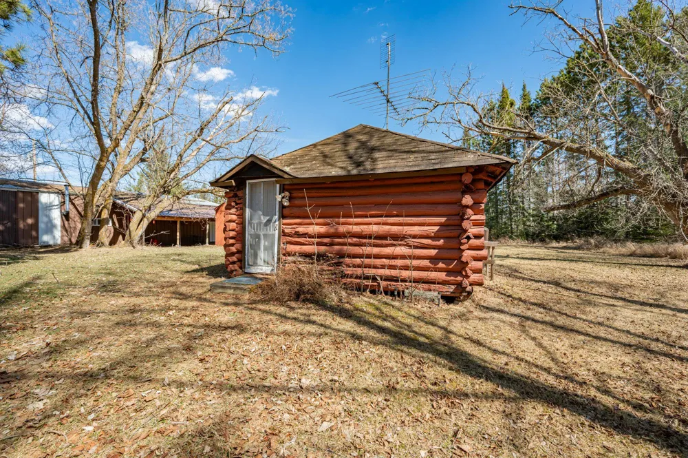 49616 Center Point Road Bigfork, MN 56628