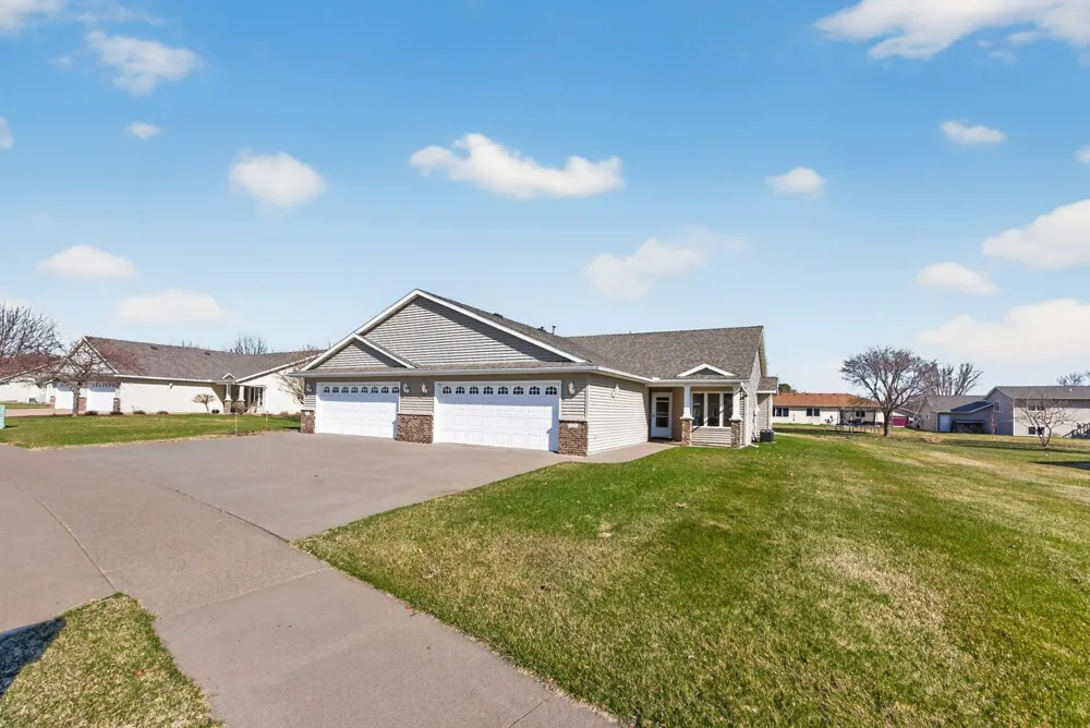 723 14th Street E Wabasha, MN 55981