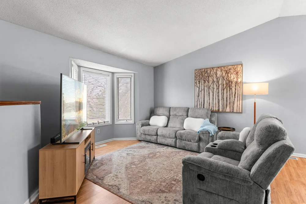 46645 Acacia Trail Stanchfield, MN 55080