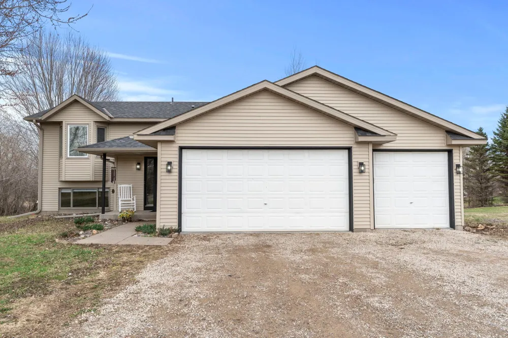 46645 Acacia Trail Stanchfield, MN 55080