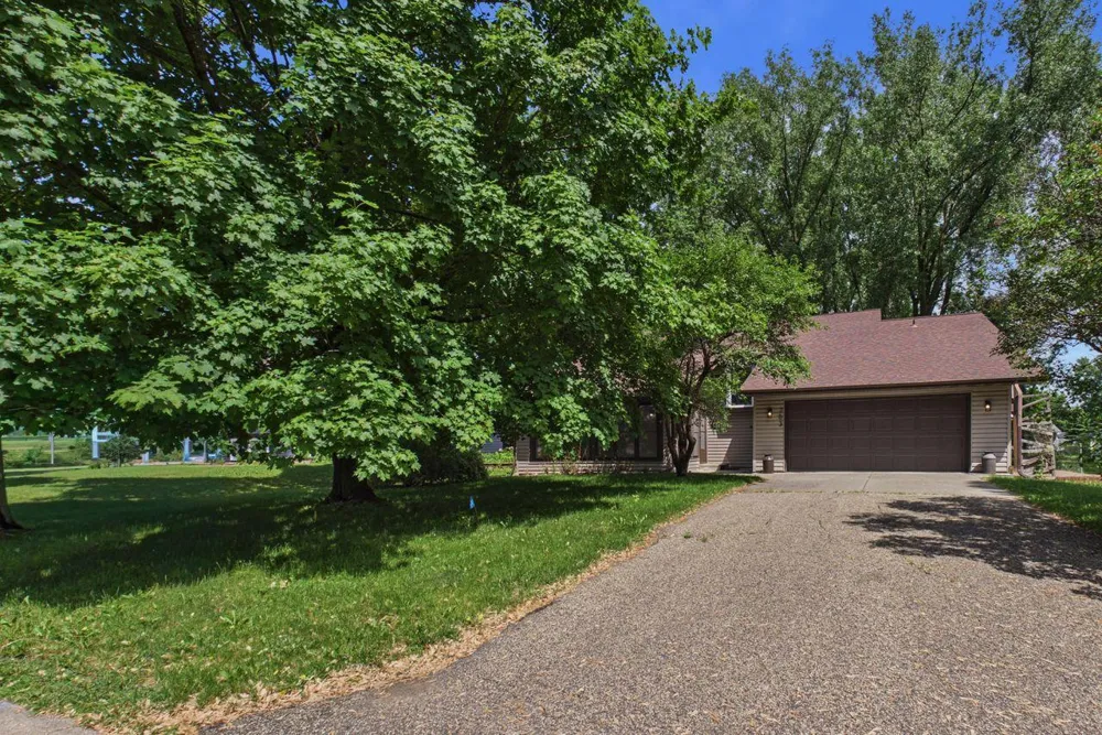 783 Berwood Avenue Vadnais Heights, MN 55127