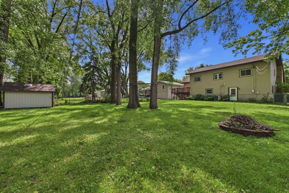 783 Berwood Avenue Vadnais Heights, MN 55127