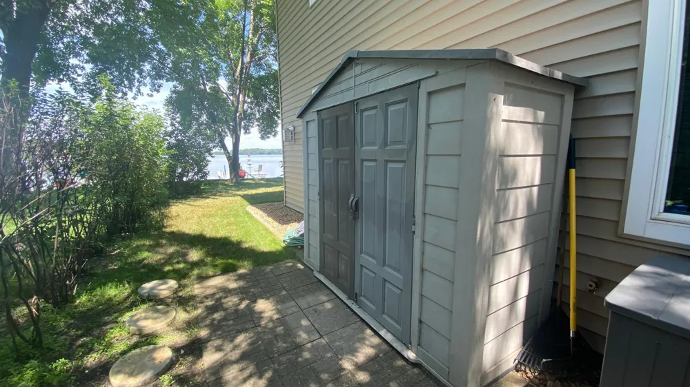 4276 114th Avenue NE Spicer, MN 56288