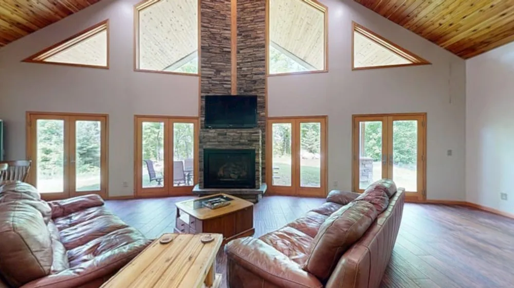4251 Sugar Point Orr, MN 55771