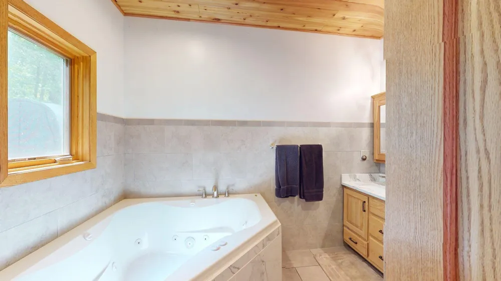 4251 Sugar Point Orr, MN 55771