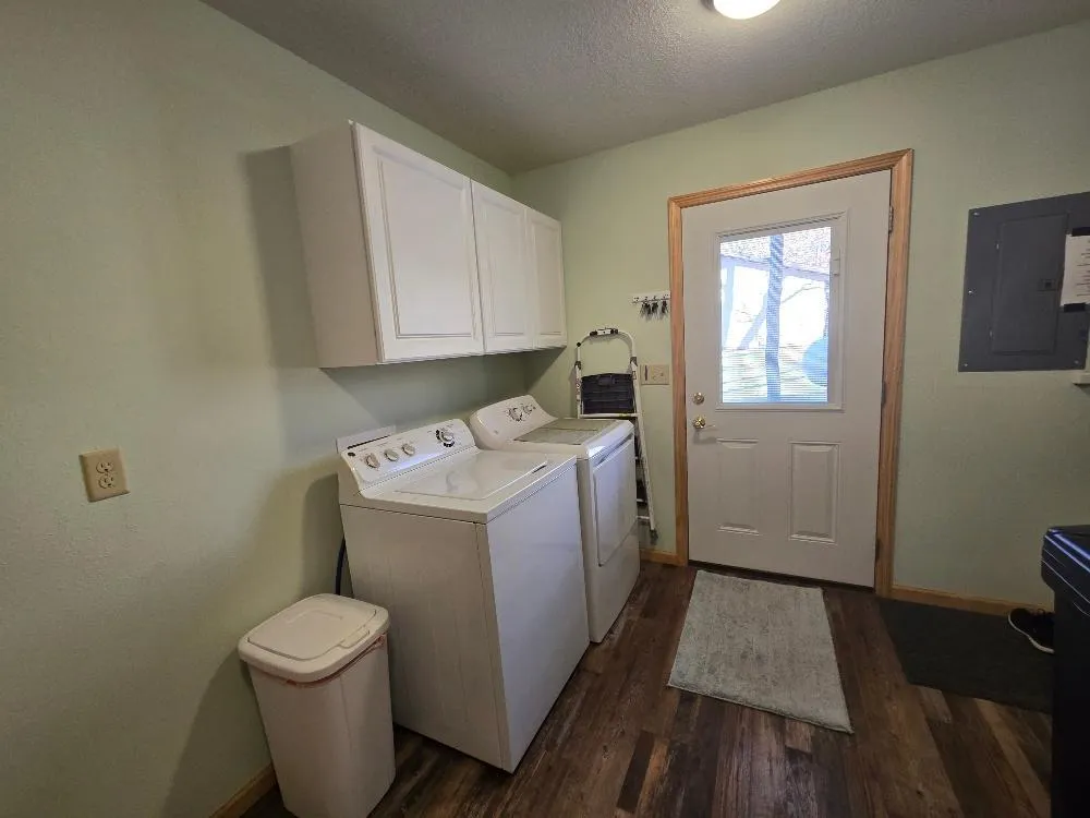 18506 Empire Loop Nevis, MN 56467