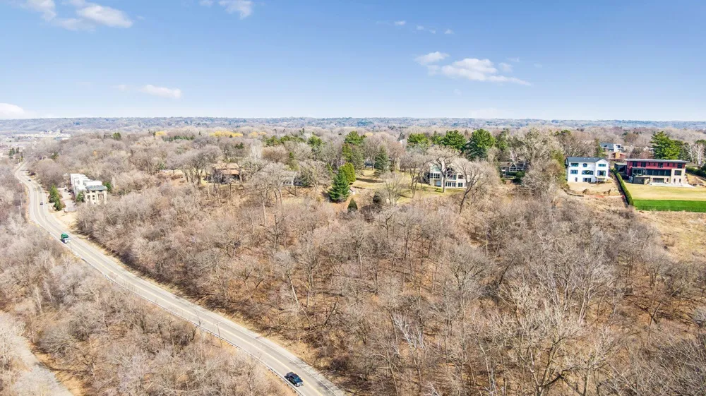 1835 Hunter Lane Mendota Heights, MN 55118