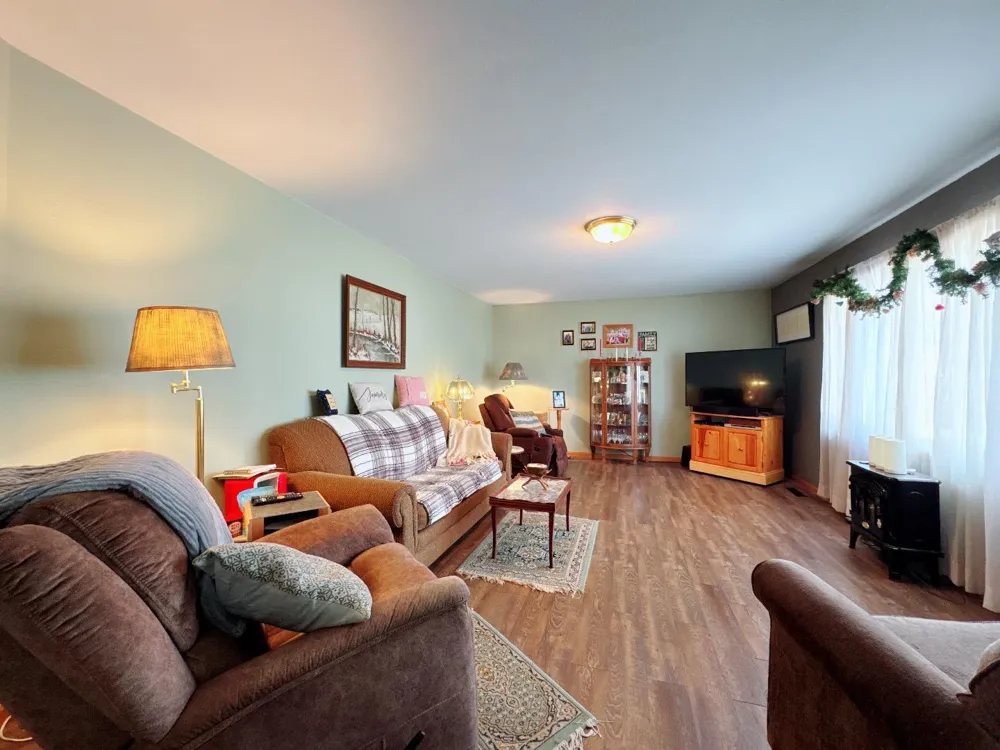 325 S Ash Street Crookston, MN 56716