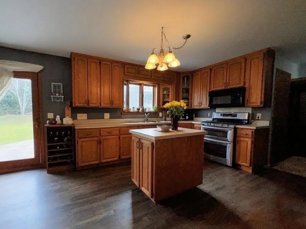 325 S Ash Street Crookston, MN 56716
