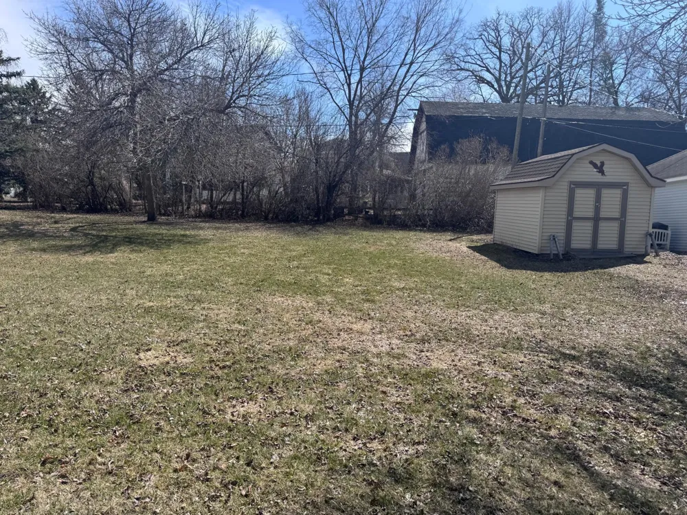 325 S Ash Street Crookston, MN 56716