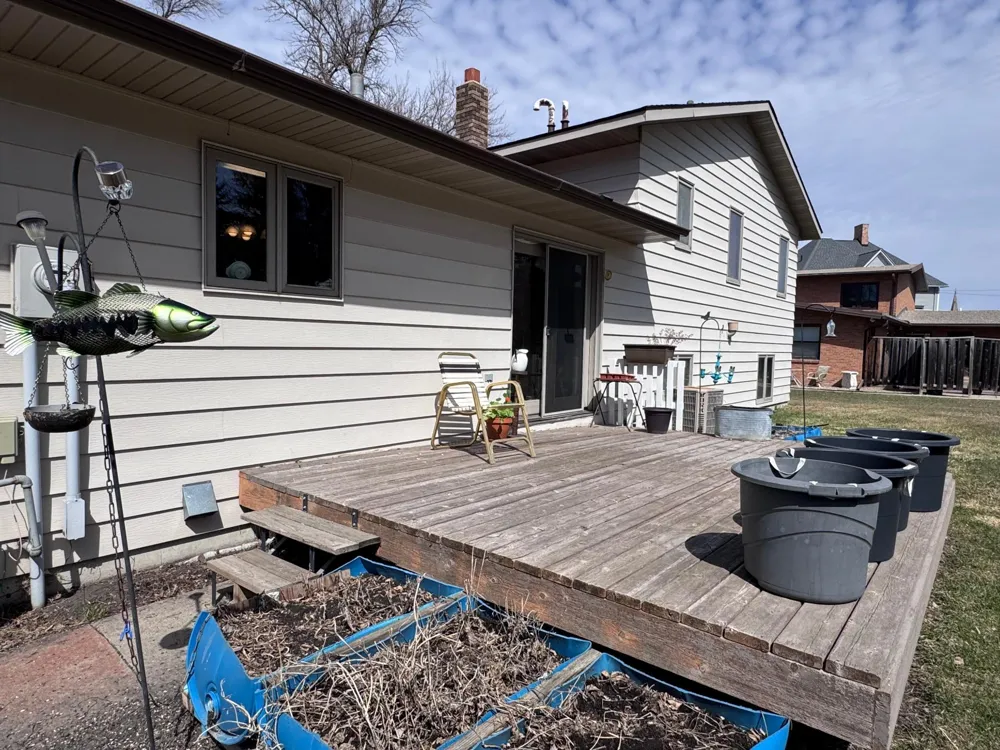 325 S Ash Street Crookston, MN 56716