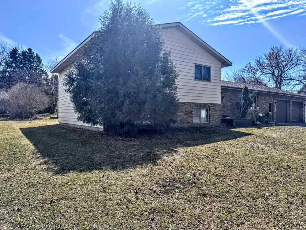 325 S Ash Street Crookston, MN 56716