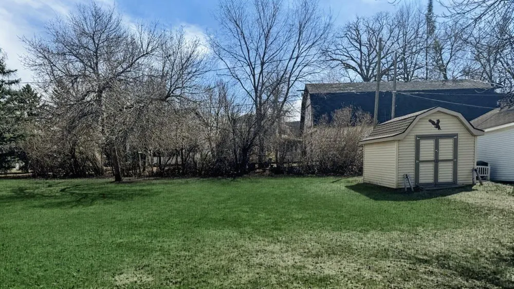 325 S Ash Street Crookston, MN 56716
