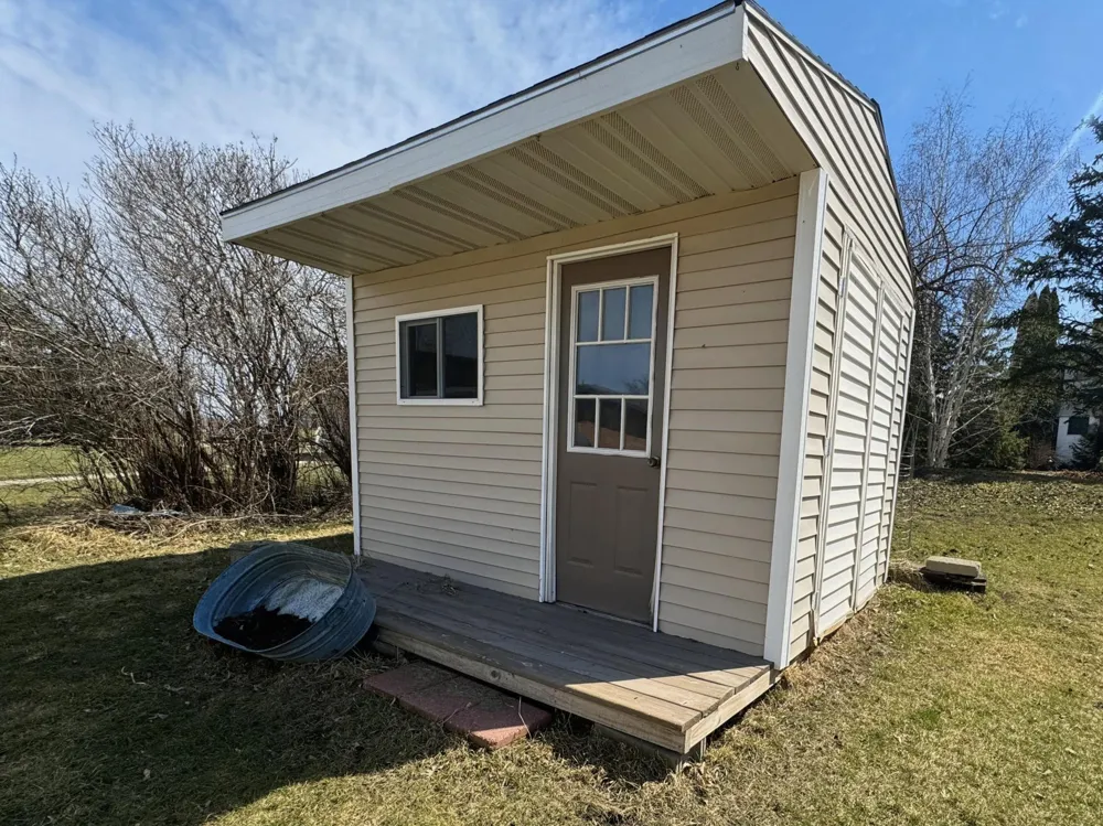 325 S Ash Street Crookston, MN 56716