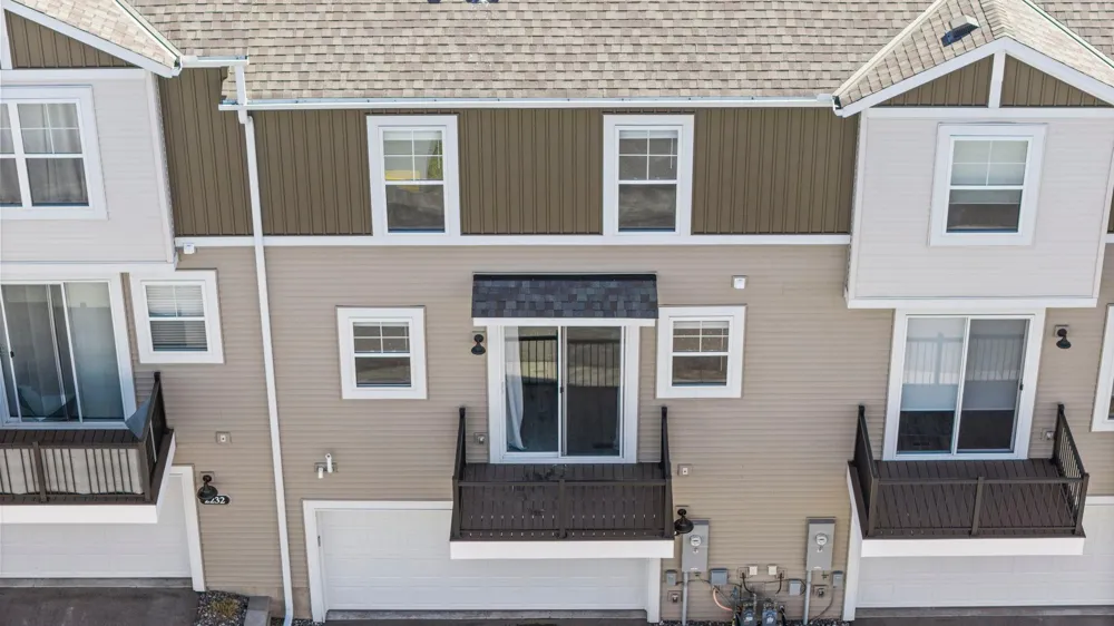 2230 Gateway Curve North Saint Paul, MN 55109