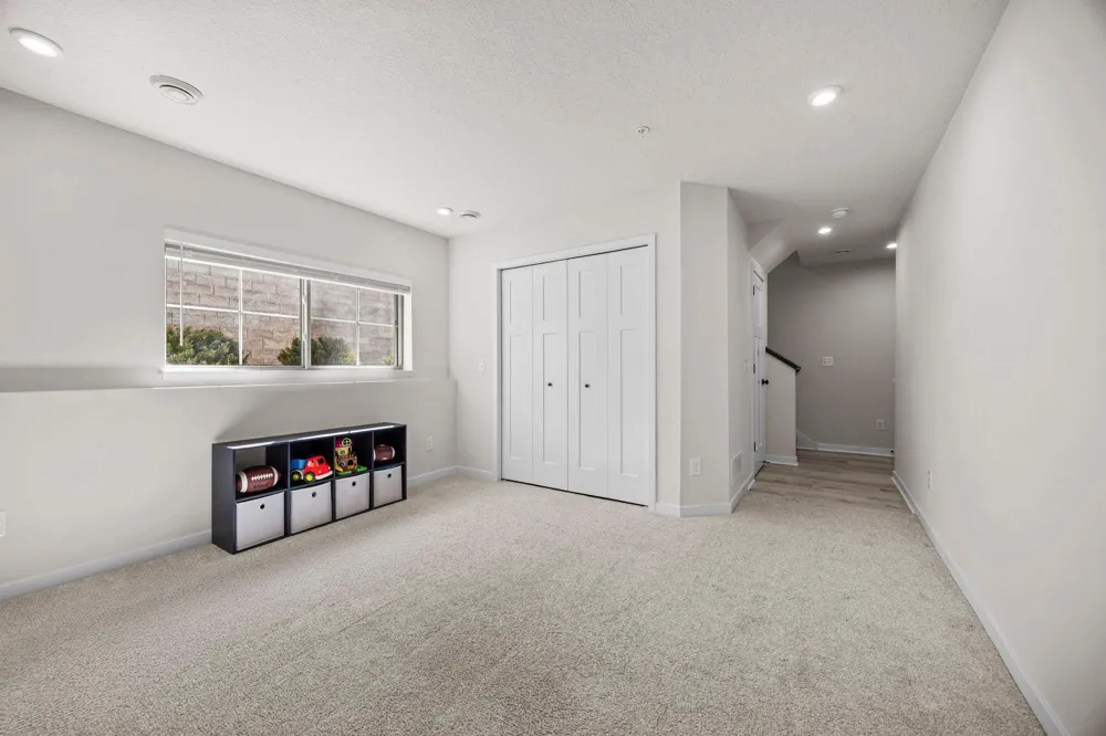 2230 Gateway Curve North Saint Paul, MN 55109