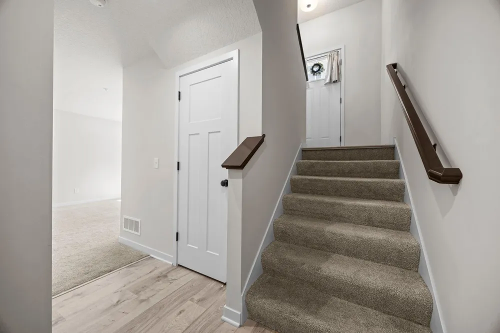 2230 Gateway Curve North Saint Paul, MN 55109