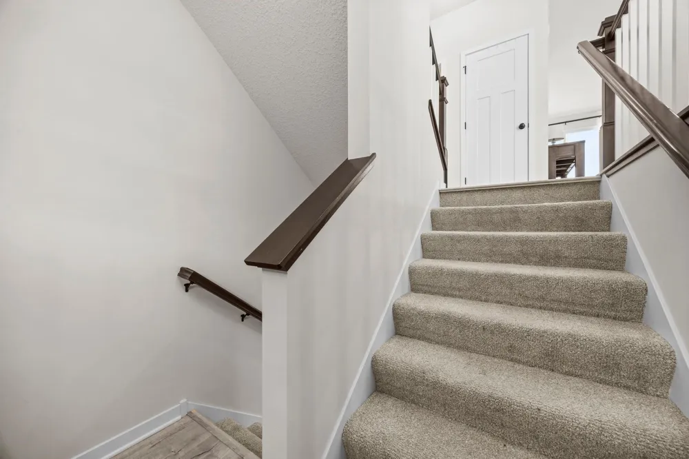 2230 Gateway Curve North Saint Paul, MN 55109