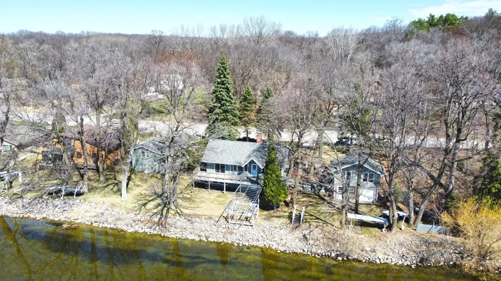 14783 Old Lake Road Paynesville, MN 56362