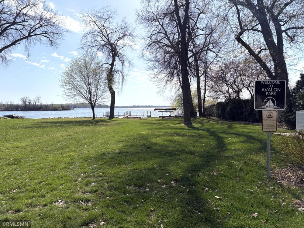 2875 Tuxedo Boulevard Mound, MN 55364