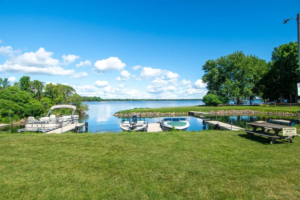 46315 Lucretia Lane Isle, MN 56342