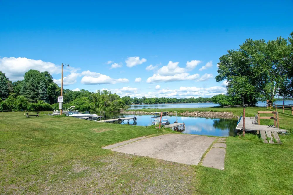 46315 Lucretia Lane Isle, MN 56342