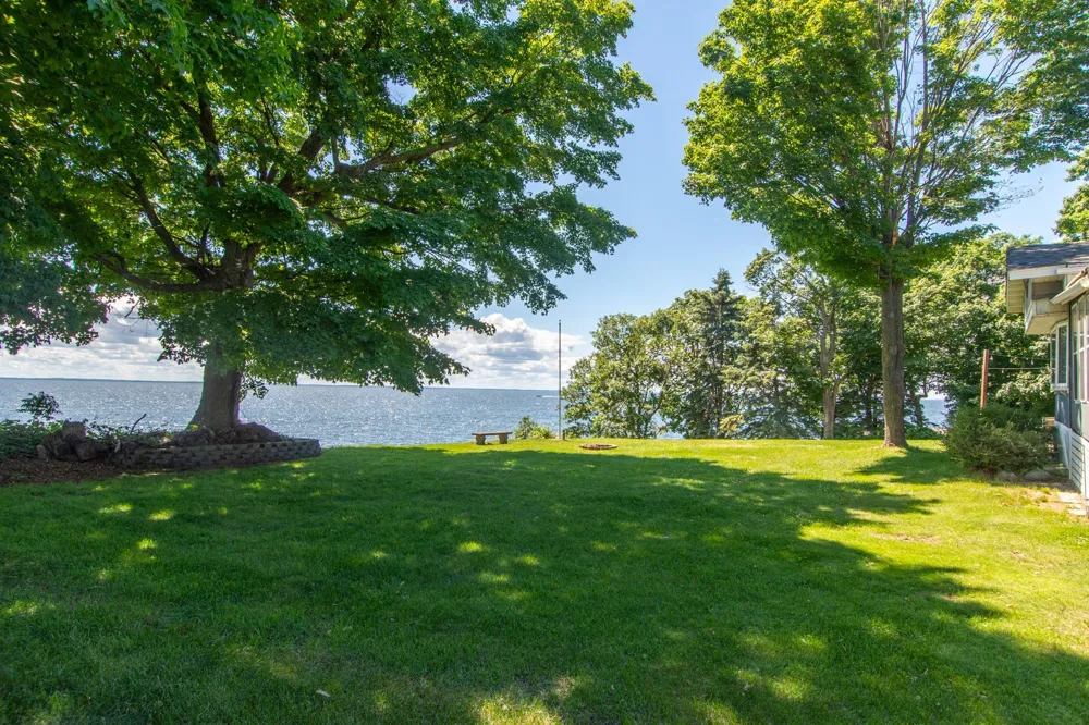 46315 Lucretia Lane Isle, MN 56342