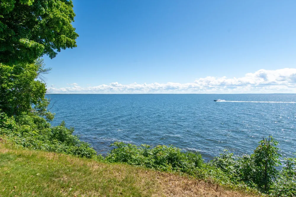 46315 Lucretia Lane Isle, MN 56342