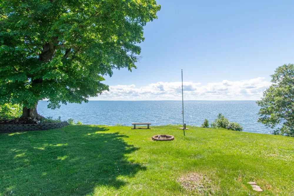 46315 Lucretia Lane Isle, MN 56342