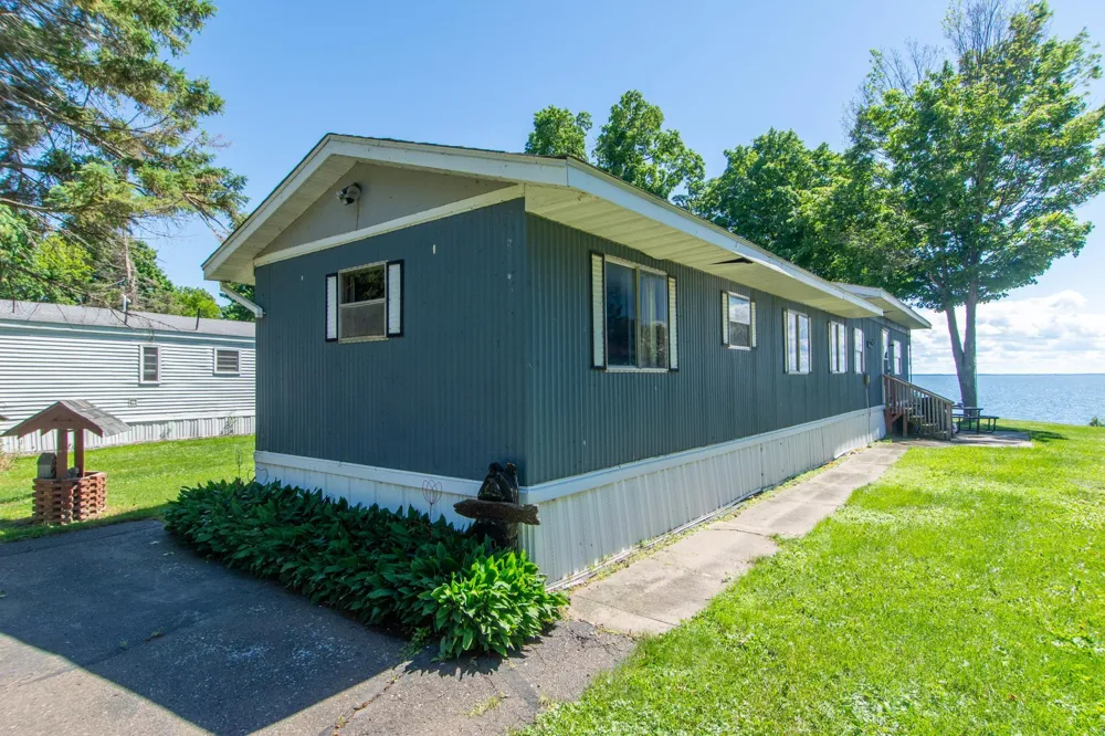 46315 Lucretia Lane Isle, MN 56342