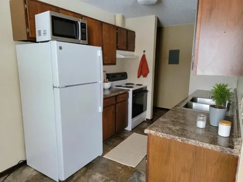 328 Lake Street #7