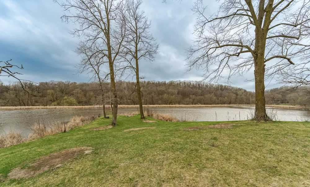 13345 25th Avenue NW Oronoco, MN 55960