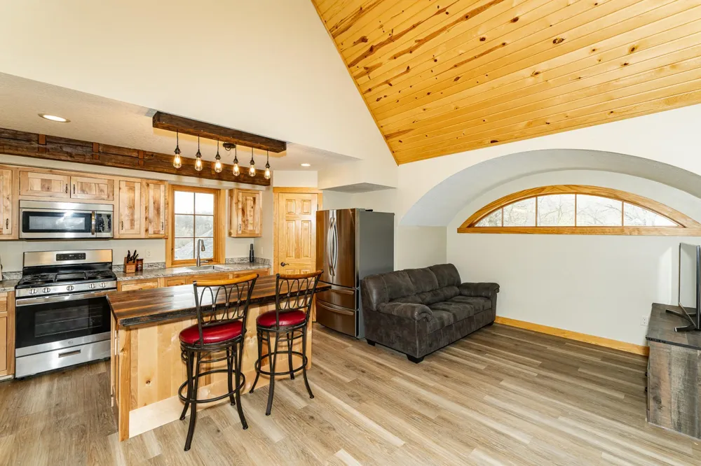 13345 25th Avenue NW Oronoco, MN 55960