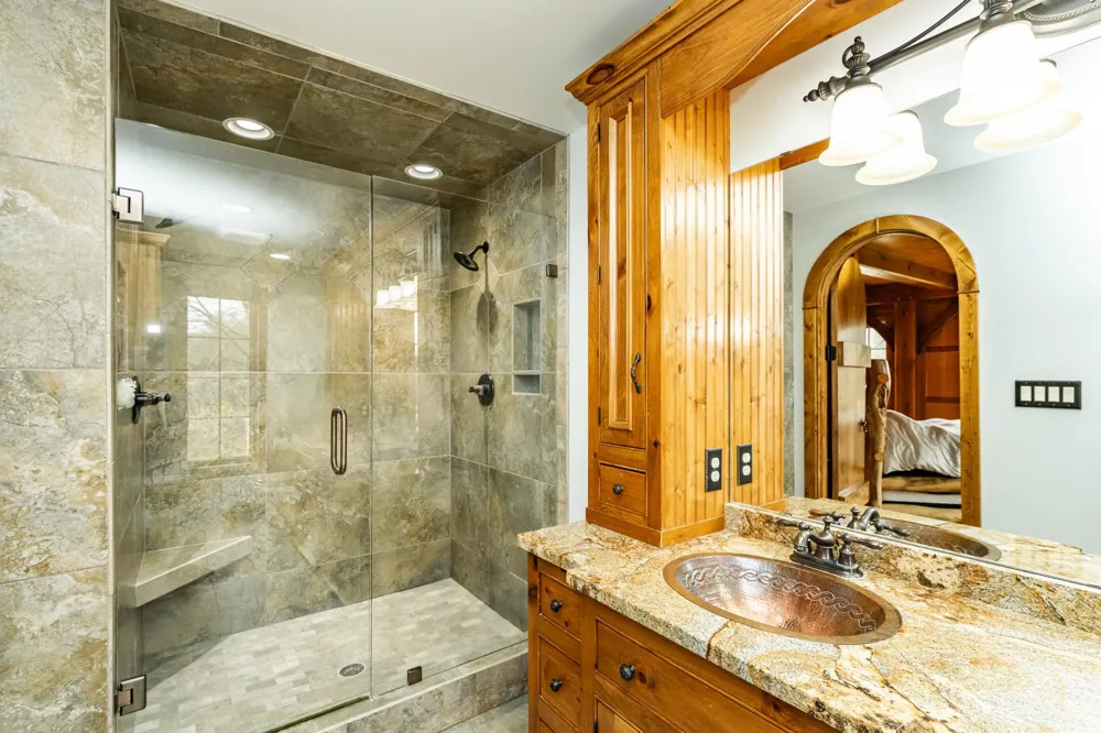 13345 25th Avenue NW Oronoco, MN 55960