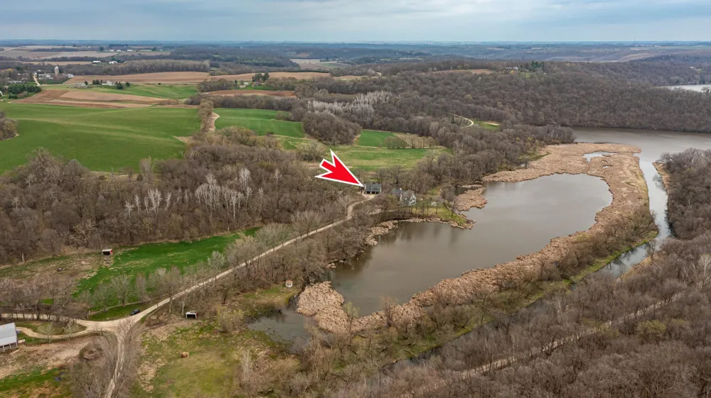 13345 25th Avenue NW Oronoco, MN 55960