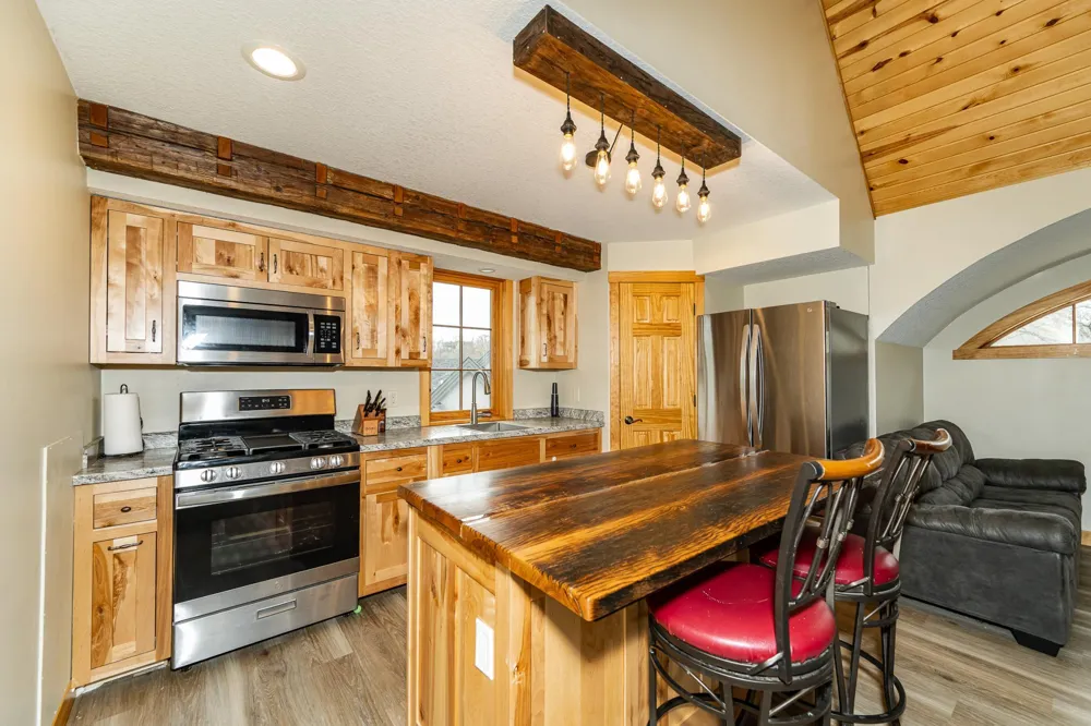 13345 25th Avenue NW Oronoco, MN 55960