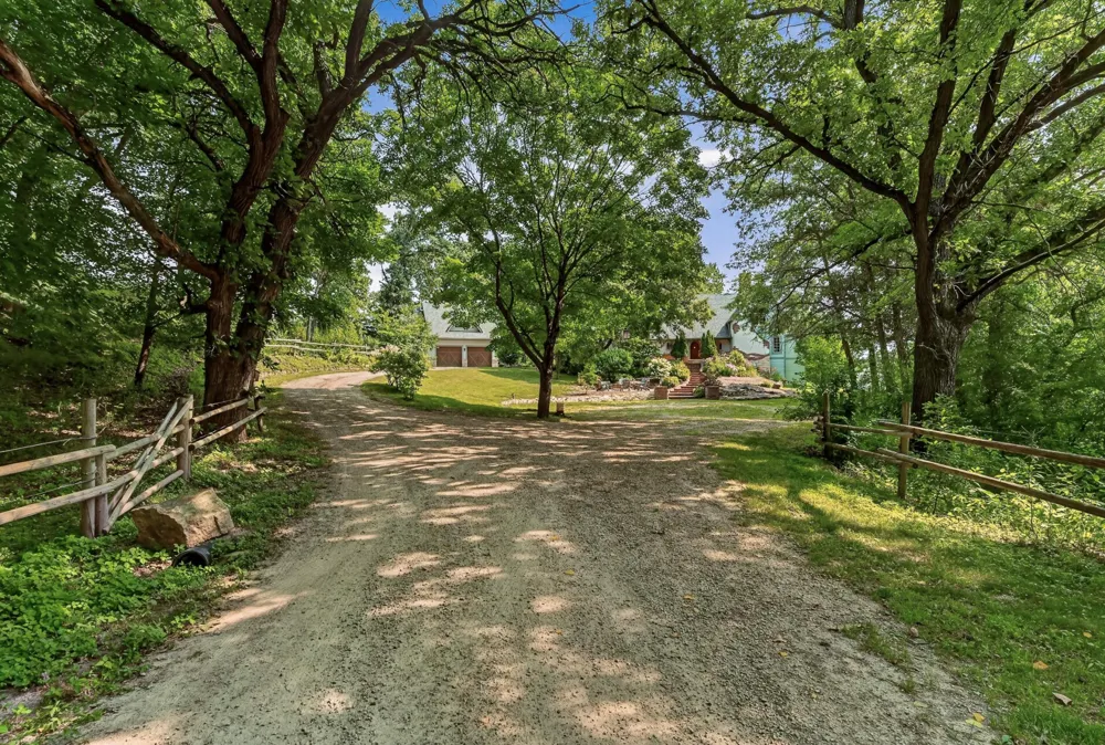 13345 25th Avenue NW Oronoco, MN 55960