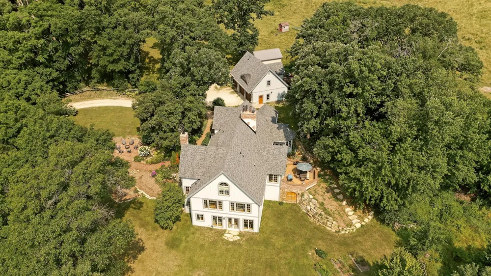 13345 25th Avenue NW Oronoco, MN 55960