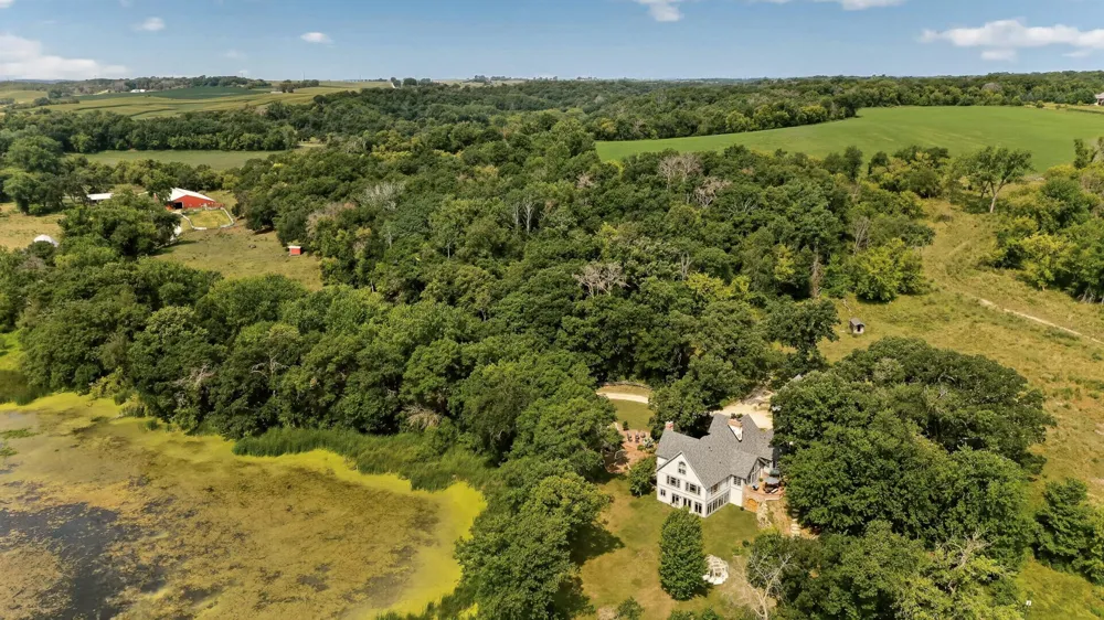 13345 25th Avenue NW Oronoco, MN 55960
