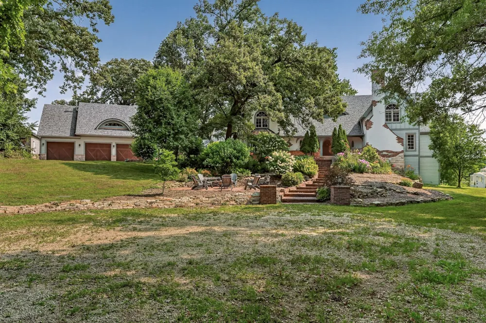 13345 25th Avenue NW Oronoco, MN 55960